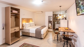 hotel chalet monet granja vianna