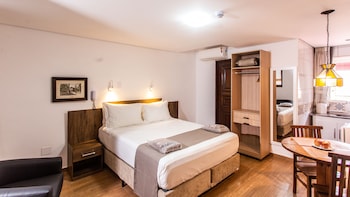 hotel chalet monet granja vianna