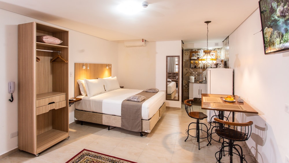 hotel chalet monet granja vianna