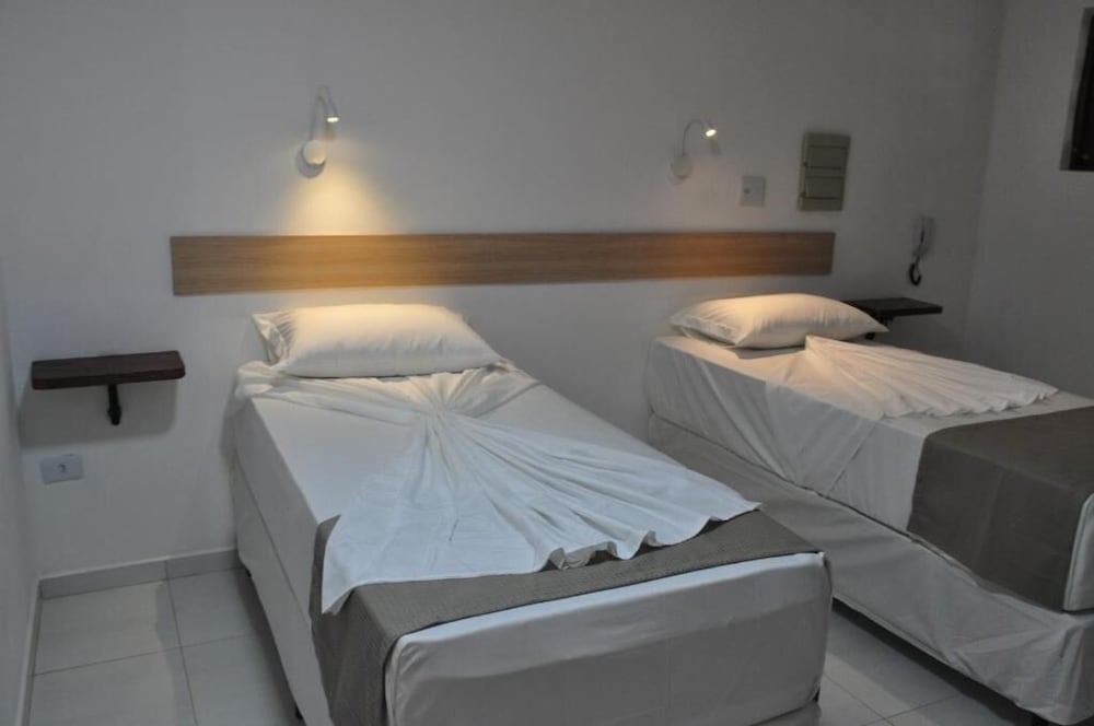 hotel chalet monet granja vianna