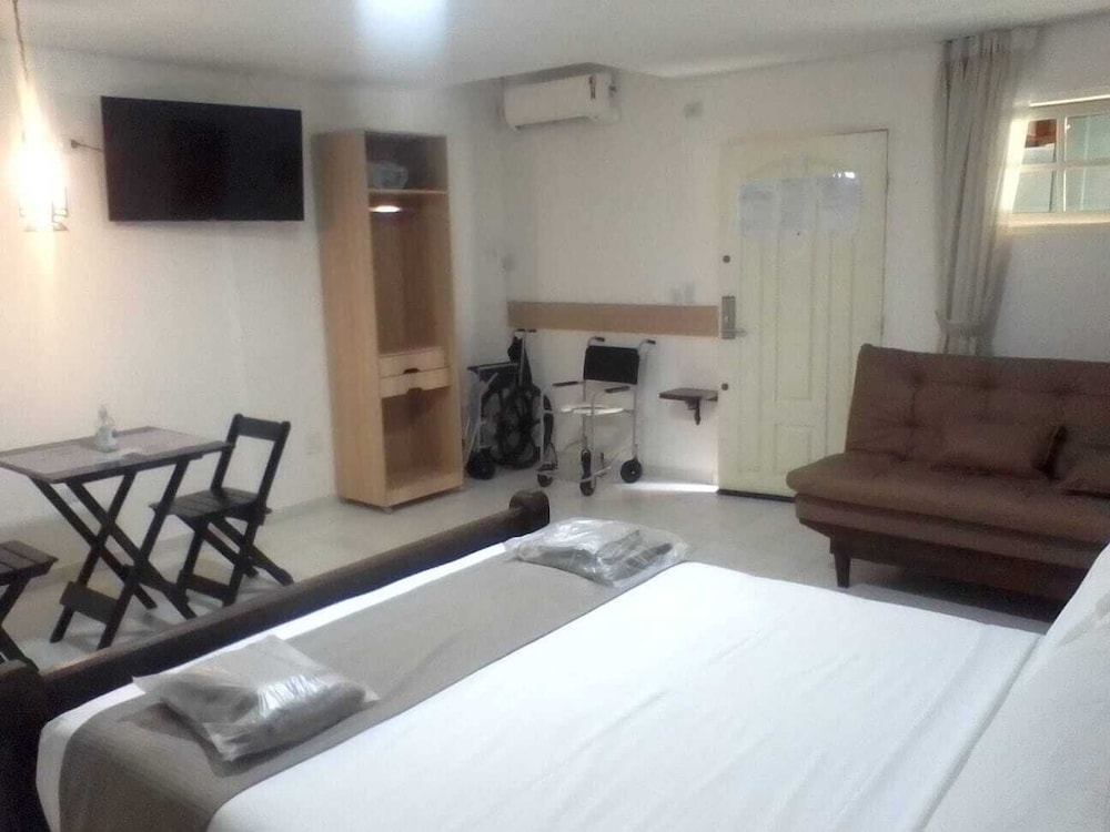 hotel chalet monet granja vianna