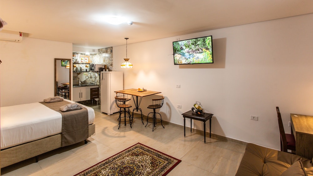 hotel chalet monet granja vianna