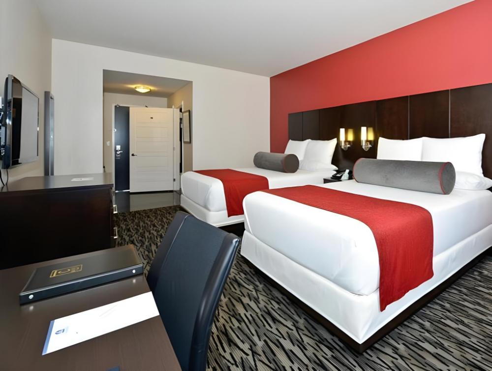 c hotel by carmens bw premier collection