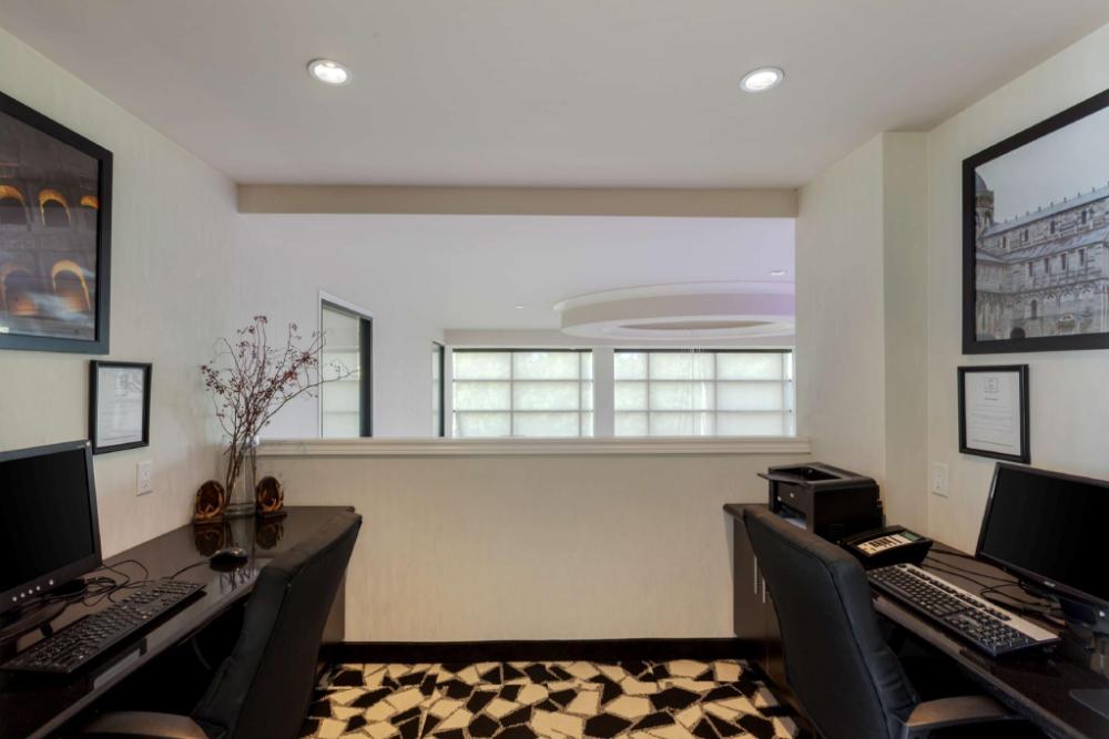 c hotel by carmens bw premier collection
