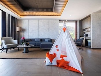 pullman lombok mandalika beach resort