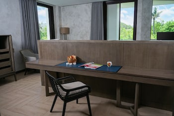 pullman lombok mandalika beach resort