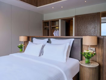 pullman lombok mandalika beach resort