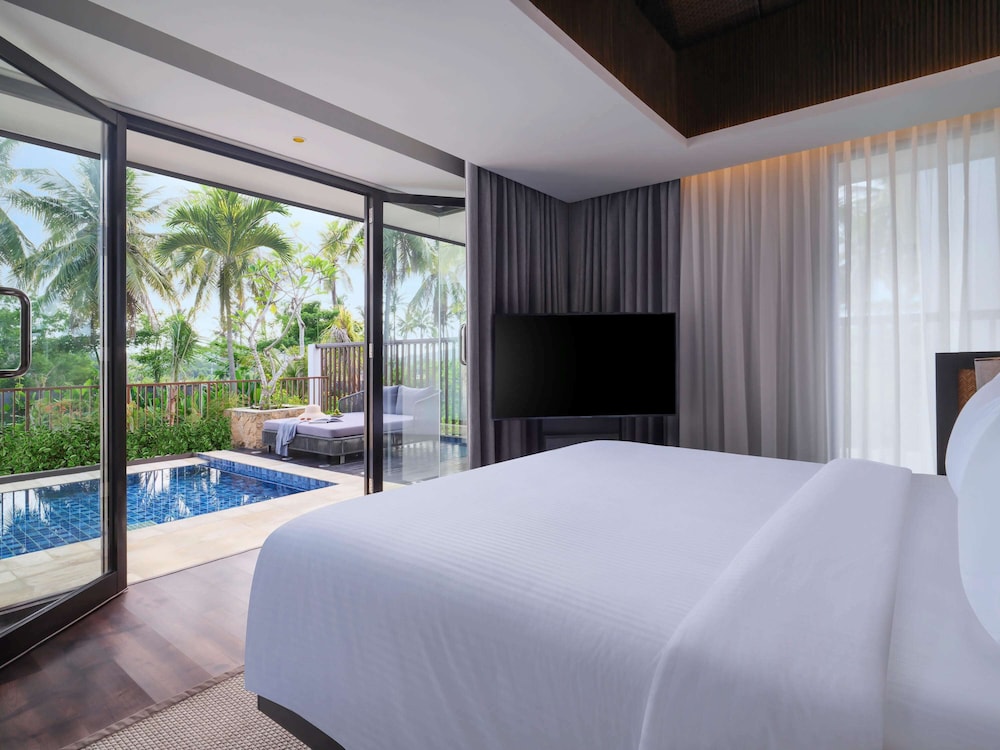 pullman lombok mandalika beach resort