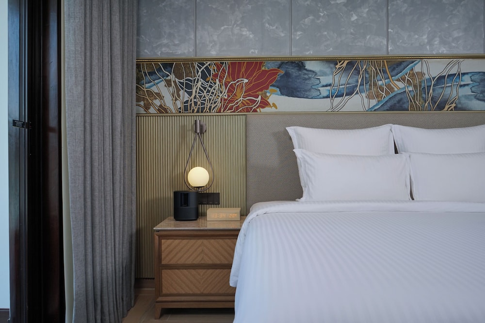 pullman lombok mandalika beach resort