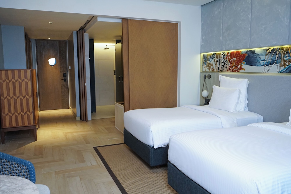 pullman lombok mandalika beach resort