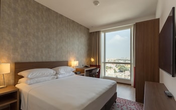 comfort hotel jeddah king road