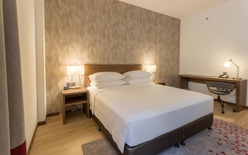 comfort hotel jeddah king road