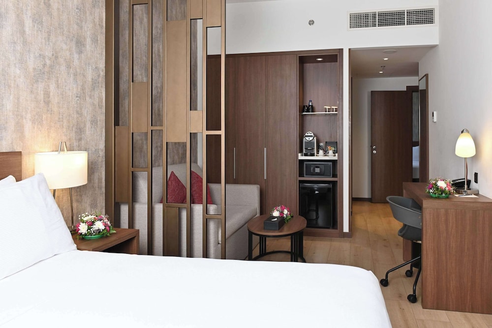 comfort hotel jeddah king road