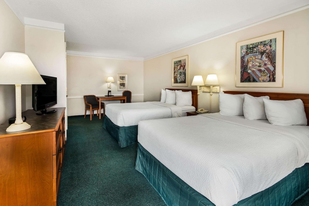 la quinta inn by wyndham albuquerque northeast