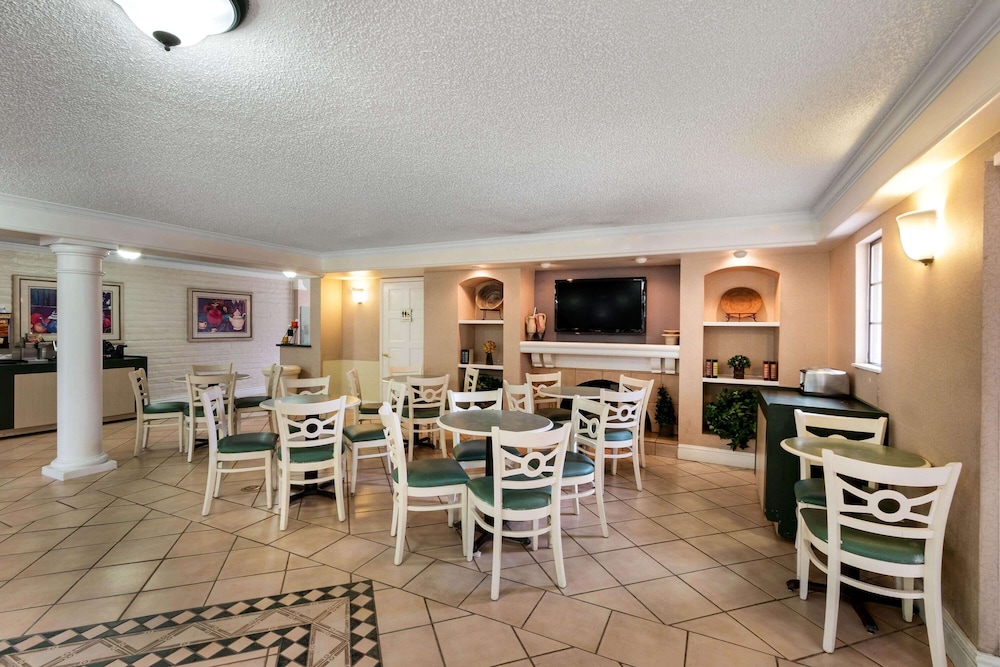 la quinta inn by wyndham albuquerque northeast