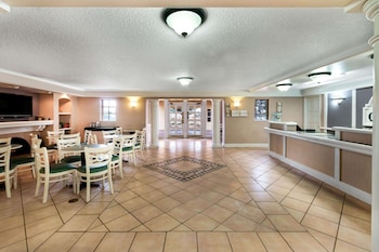 La Quinta Inn By Wyndham Albuquerque Northeast,Bernalillo>>Albuquerque,3 star