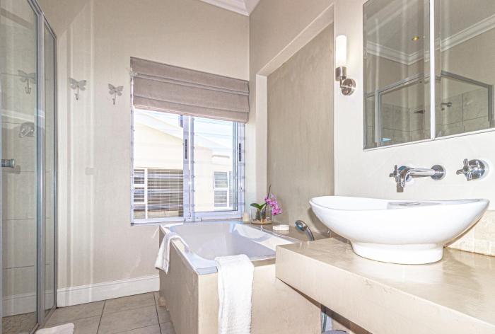 138 marine beachfront guesthouse