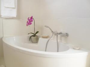 138 marine beachfront guesthouse