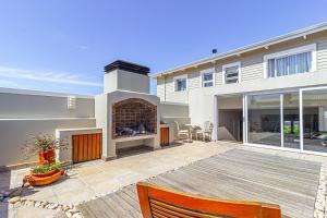 138 marine beachfront guesthouse