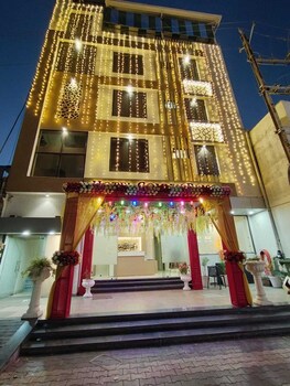 hotel golden bliss