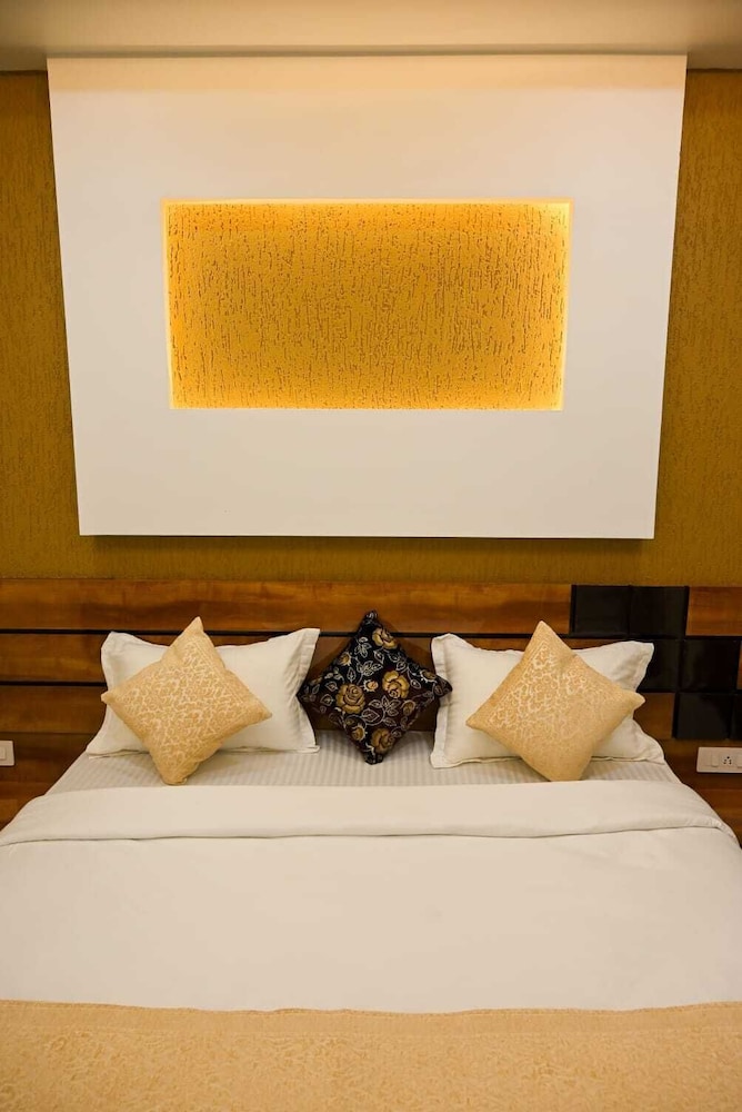 hotel golden bliss