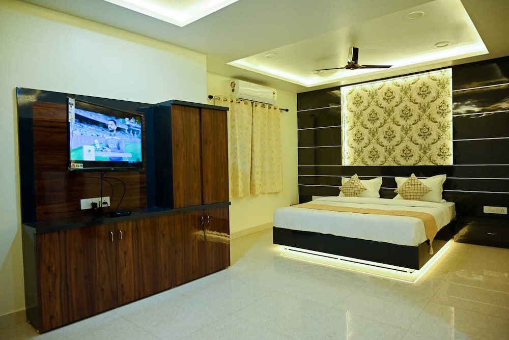 hotel golden bliss