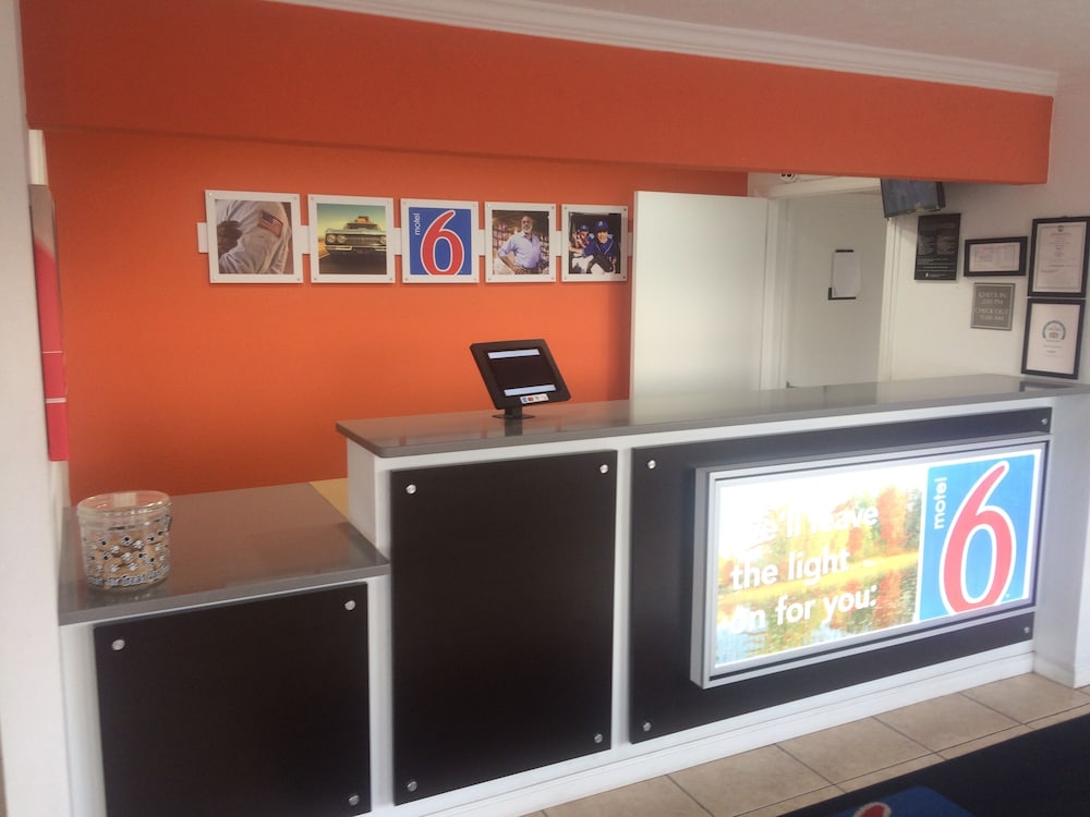 motel 6 hillsville va