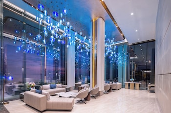 s sriracha hotel and residence