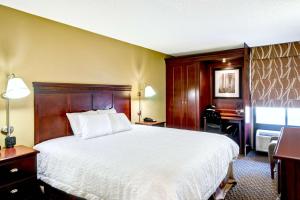 hampton inn college station