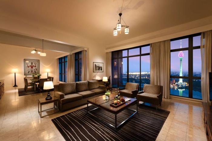 hilton colombo residence