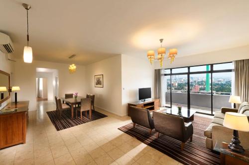 hilton colombo residence