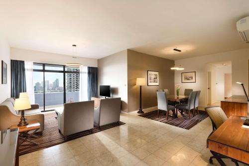 hilton colombo residence