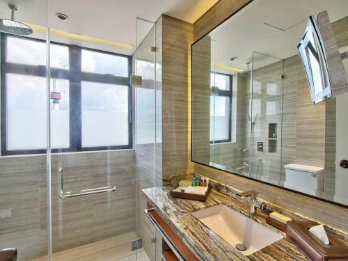 hilton colombo residence