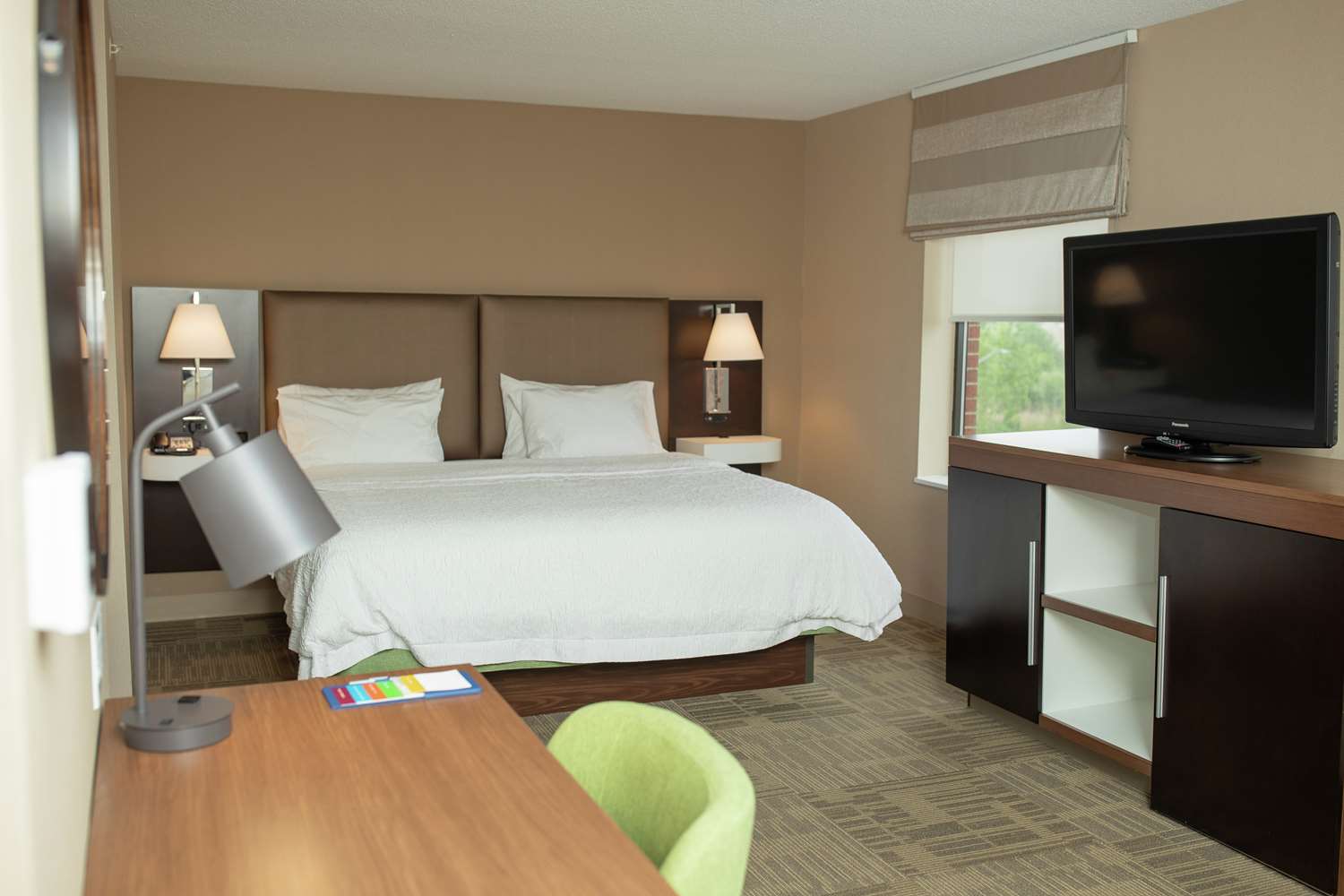 hampton inn commerce novi
