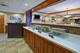 hampton inn commerce novi