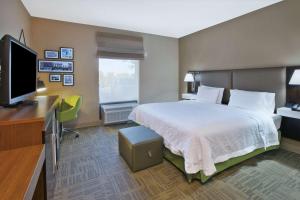 hampton inn commerce novi