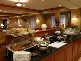 hampton inn commerce novi
