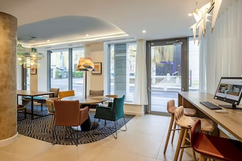 hampton by hilton bath city