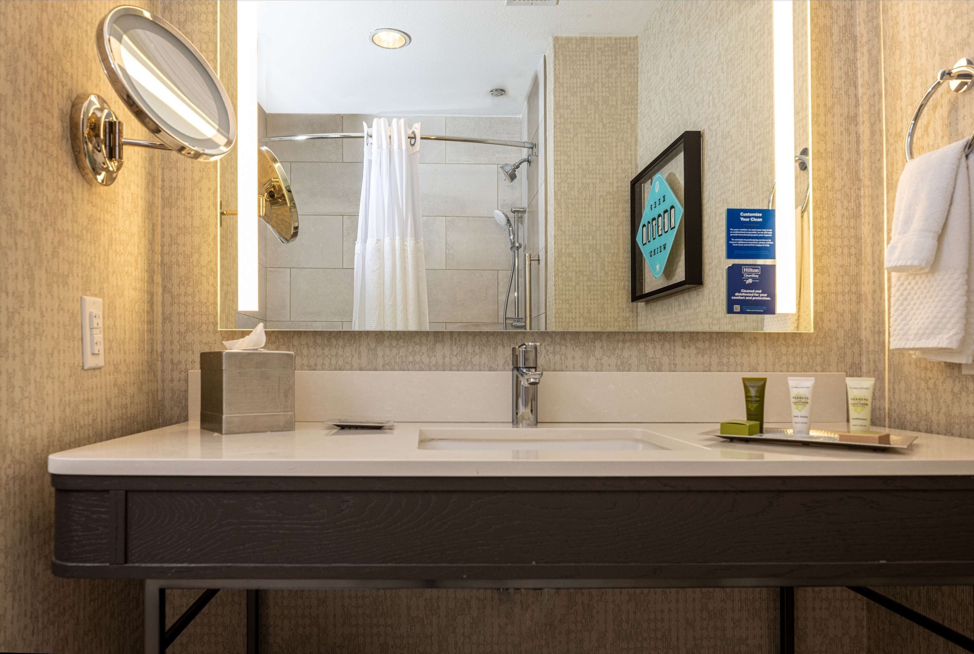 hilton austin airport
