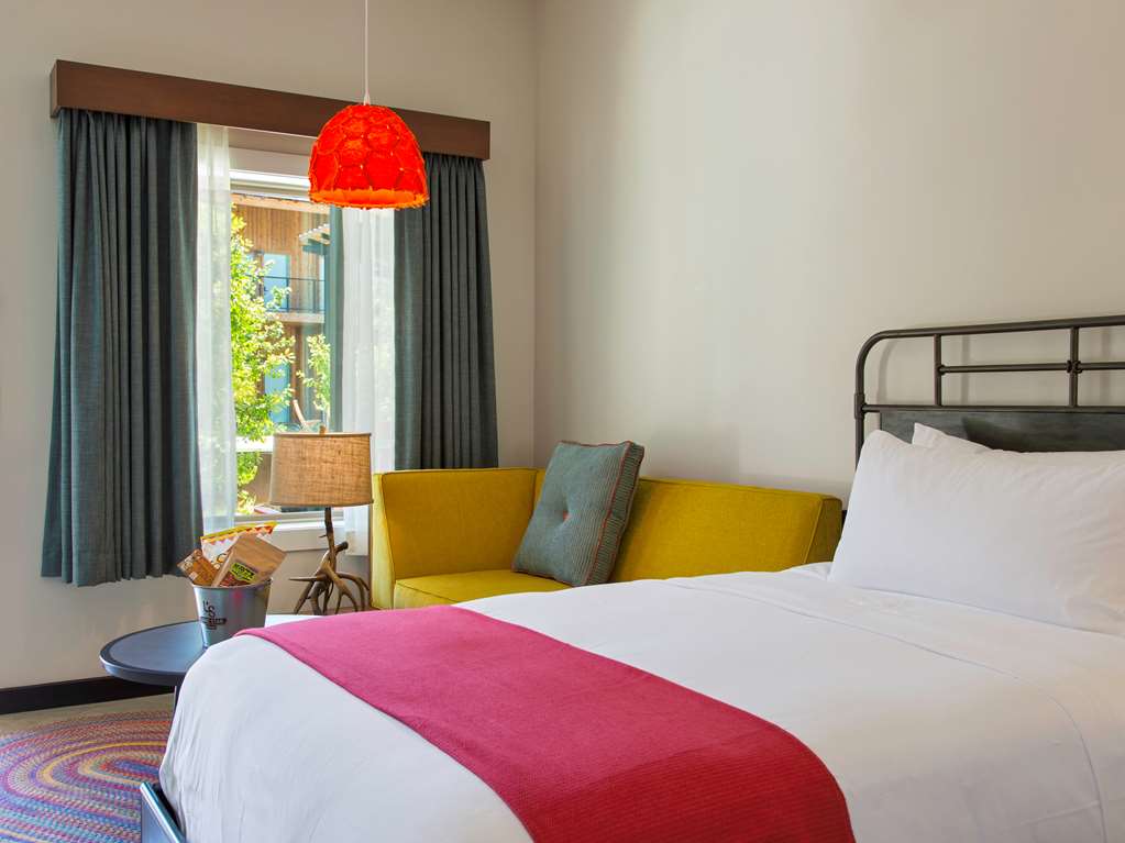 lone star court by valencia hotel collection