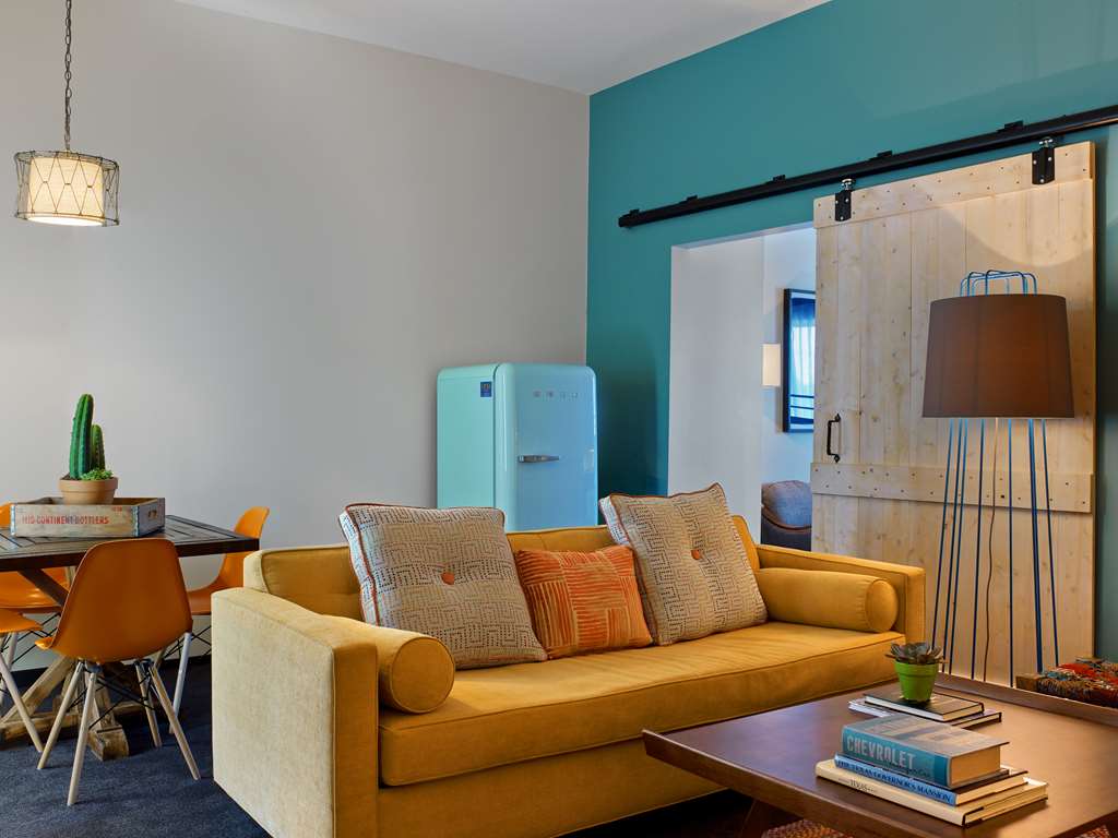 lone star court by valencia hotel collection