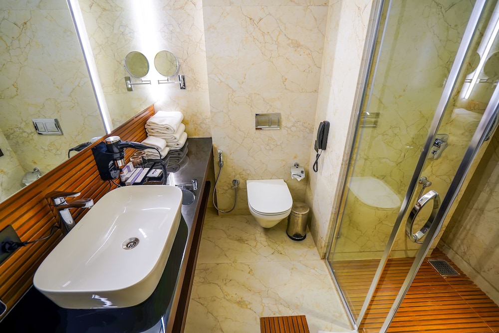 essentia luxury hotel indore