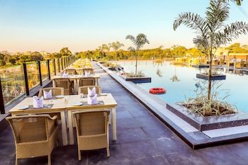 essentia luxury hotel indore