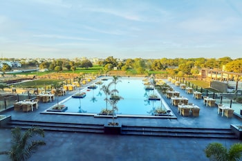 essentia luxury hotel indore