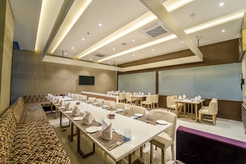 essentia luxury hotel indore