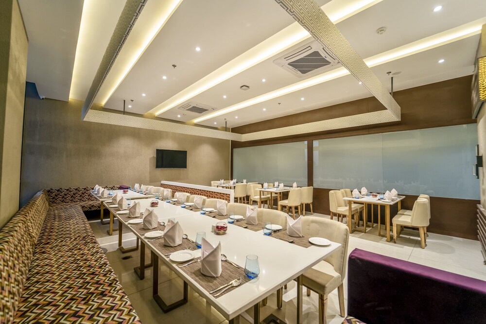 essentia luxury hotel indore