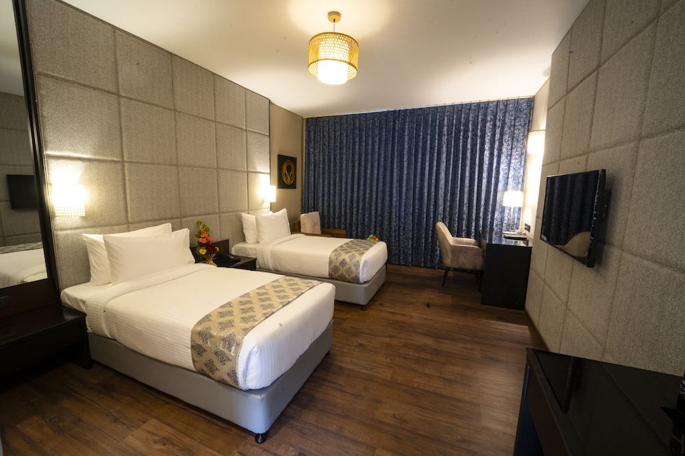 essentia luxury hotel indore