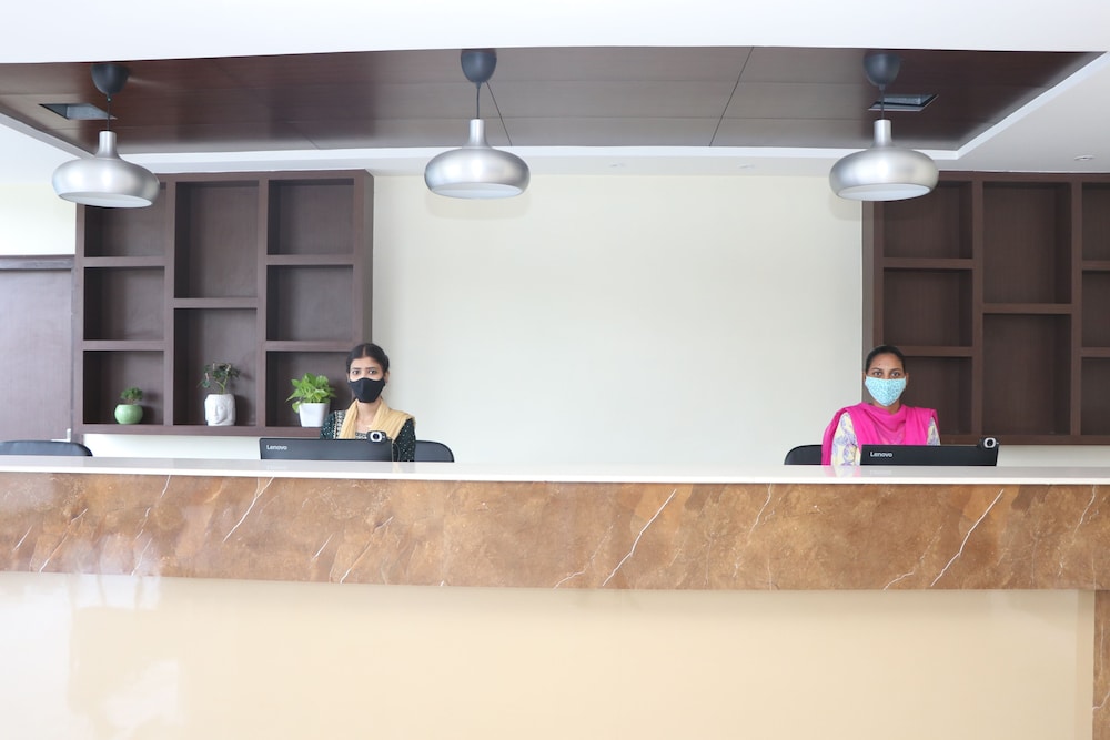 gadiraju palace convention centre and hotel