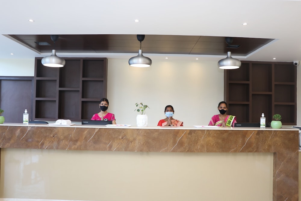 gadiraju palace convention centre and hotel