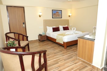 gadiraju palace convention centre and hotel